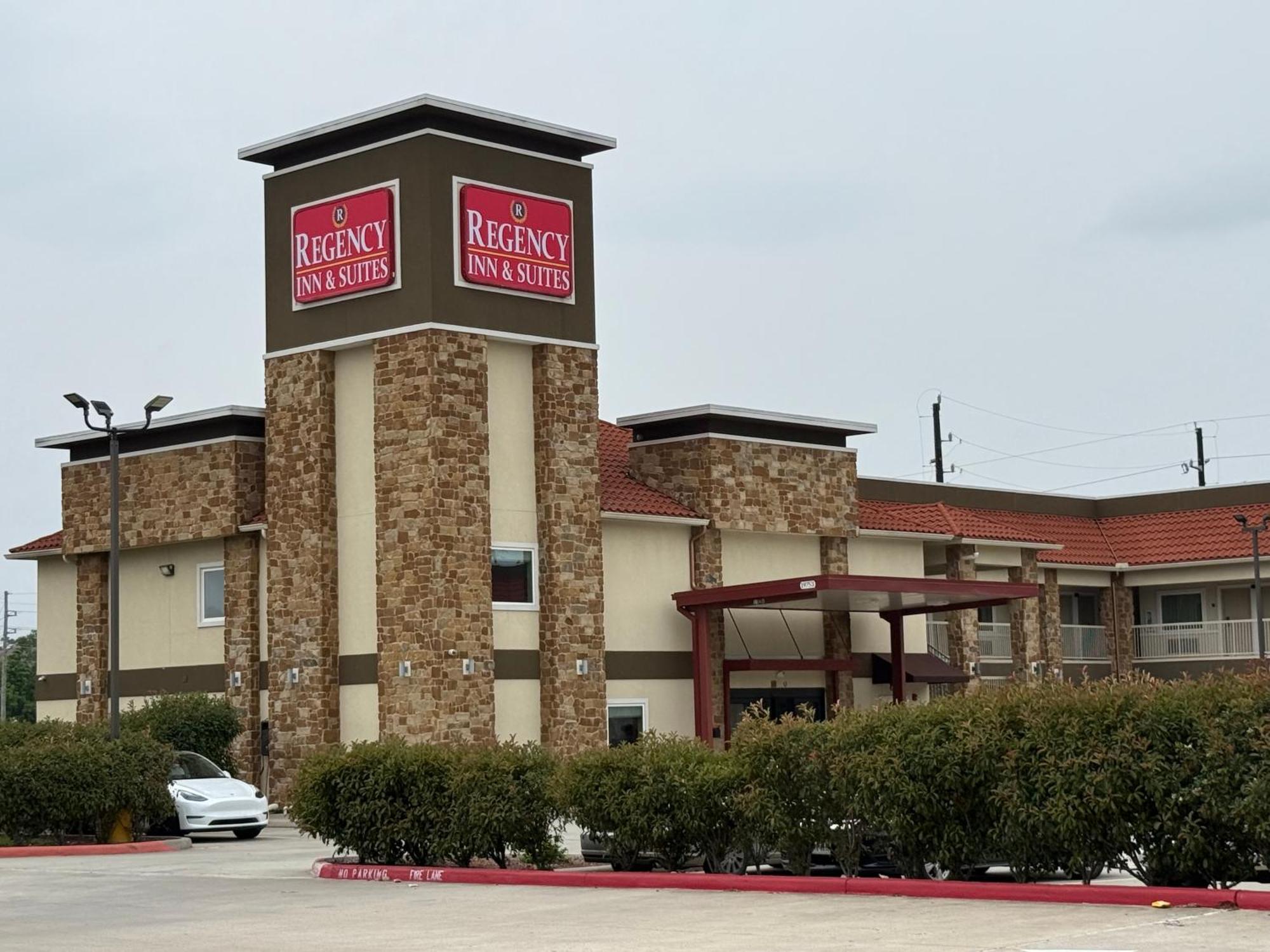 Hotel Regency & Fm1960 - Iah Airport 2*